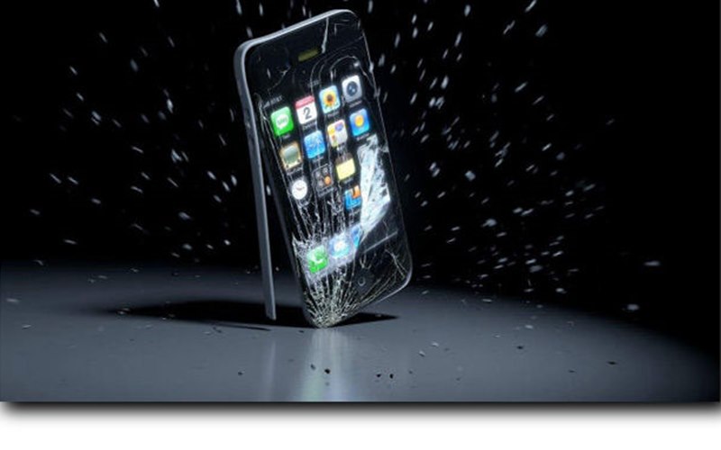 Smartphone con display rotto: riparazione a Ragusa